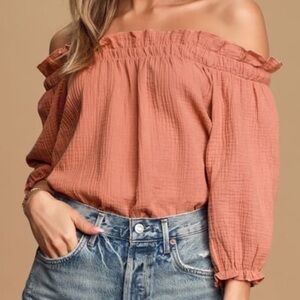 Lulu’s Off-Shoulder Blouse